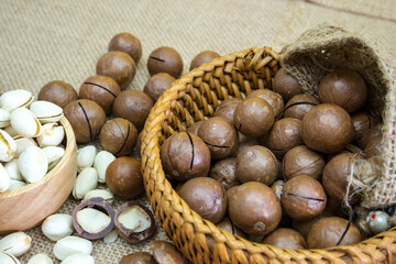 mix macadamia pistachio and almond  on wood background