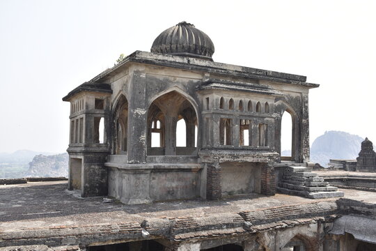 Buildings, Monuments & Architecture of Queen's fort of Gingee, Tamilnadu, India