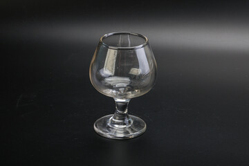 Empty glass for vine or water