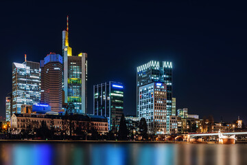 Frankfurt Skyline mit Bankenhochhäuser