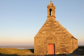 Chapelle Saint-Michel de Brasparts dans les monts d'Arrée massif Armoricain Bretagne Finistère...
