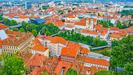 Fototapeta na wymiar Graz - Ausblick auf die Dachlandschaft