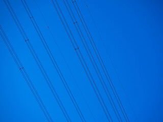 街中で見かける電気局の電波塔