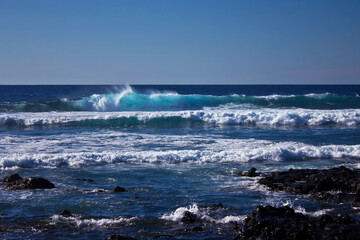 Welle an der Küste von Lanzarote

