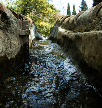 Canal de Agua en Carmen de los Martires Zona de dentro Granada Ciudad en Espa&ntilde;a