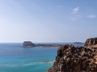 Fototapeta na wymiar Amazing beach with turquoise water at Balos Lagoon and Gramvousa in Crete