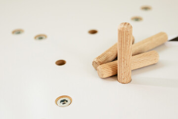 Assembly furniture tool wooden dowel