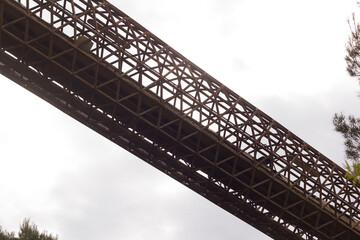 Kilometre-long conveyor belt for transporting stones from the quarry to the plant