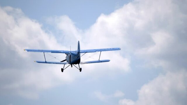 airplane An-2 the Sky aviation festival, theory and practice.