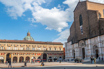 Obraz premium The beautiful Maggiore Square in Bologna
