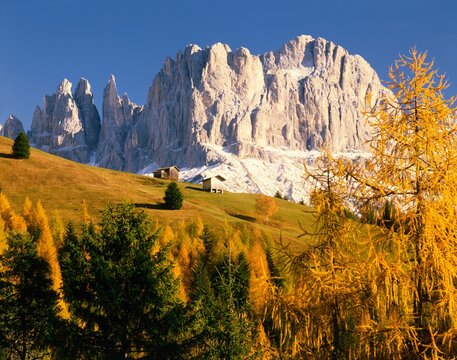 italy, south tyrol, dolomites, catinaccio, vajolet towers, autumn, season, nature, mountains, snow, landscape, mountain landscape, mountain meadows, trees, larches, stadel, vajolet, catinaccio group, 