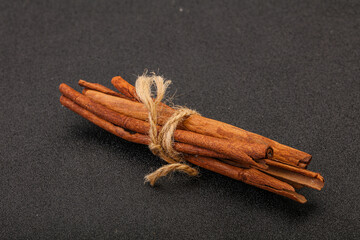 Aroma Cinnamon stick heap isolated