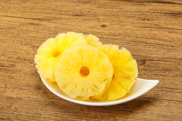Sweet pineapple rings in the bowl