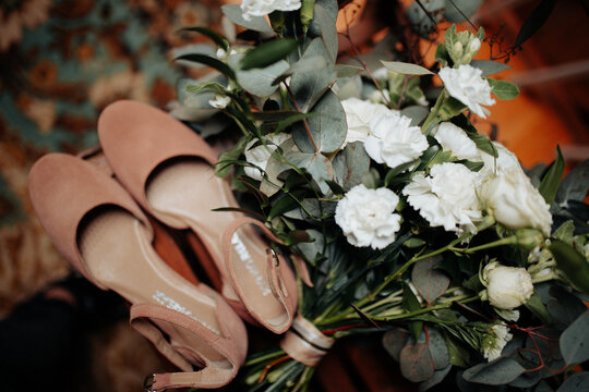 wedding bouquet of roses