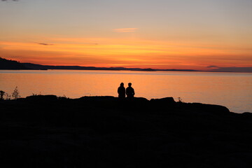 Fototapeta na wymiar Couple in the sunset