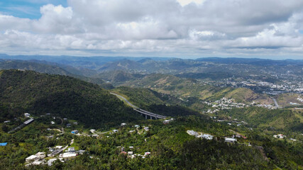 Fototapeta na wymiar Mountains of Cayey and highway from Bosque Los Pinos.
