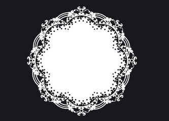 schneeweiße Tortenspitze als Rahmen und Dekoration