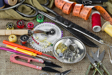 Handicraft items, threads, sewing needles.