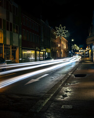 Fototapeta na wymiar Autolichter auf der Hauptstraße