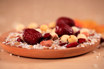 Cereal grains , seeds, beans