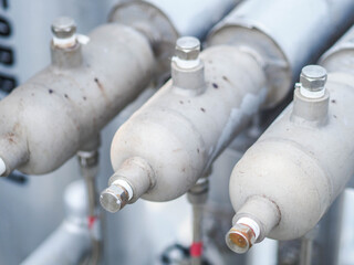 Condensate port for fill water to prevent steam (process condition) directly to diaphragm of pressure transmitter which apply in industrial zone such oil, gas and power plant.