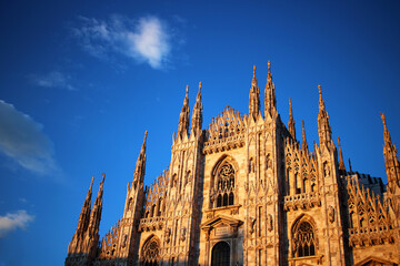 ミラノのドゥオーモ　夕焼け