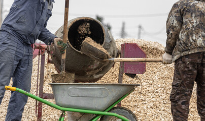 Concrete mixer for mixing sand with cement