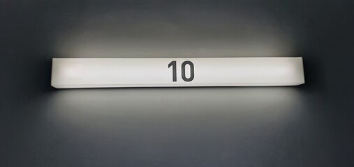 Number of floors on the building stairs : the 10th floor