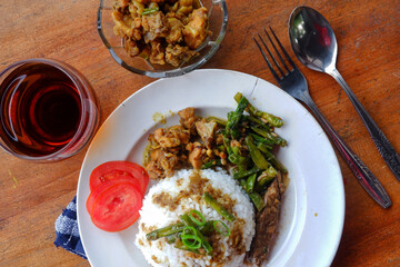 Photo of traditional long bean vegetable dishes and some side dishes