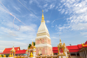 Fototapeta premium Beautiful white pagoda at Wat Phrathat Renu Nakhon, Nakhon Phanom