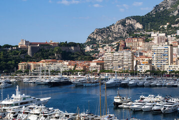 Fototapeta na wymiar Monaco bay with yachts and views of the royal palace