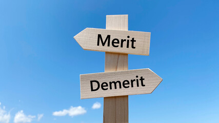 Fototapeta premium 道しるべと青空_2方向_真ん中_MeritとDemerit文字入り