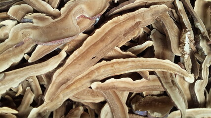 Dried sliced Lingzhi mushroom 