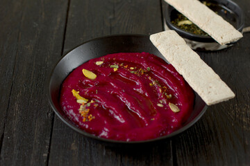 Еasy beetroot hummus transforms your traditional high carb dip using low carb ingredients and good oils with Keto Crackers