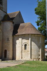 Fototapeta na wymiar Chevet de l'église Saint-Germain à Poitiers, France