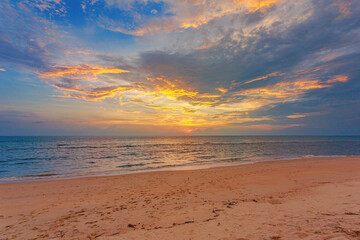 Fototapeta na wymiar sky and sea after sunset, clouds