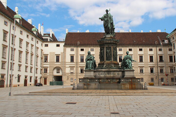 Fototapeta na wymiar imperial palace (hofburg) in vienna (austria)