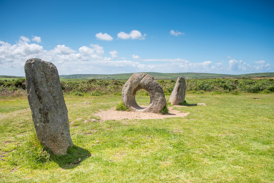 M&ecirc;n-an-Tol Standing Stones in Cornwall, England