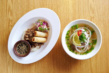 Spring rolls and Vietnamese rice noodles 