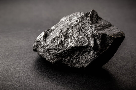 Graphite ore, also called black lead or plumbage, graphite has multiple and important industrial applications.