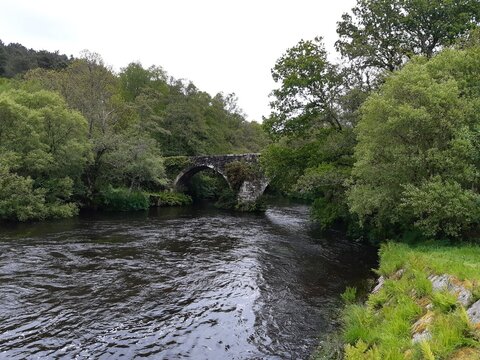 Arcos rom&aacute;nicos del puente de San Alberte en Guitiriz, Galicia