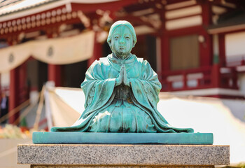 Bronze statue oxidized by patina of sect founder Jodoshu Honen named Seishimaru at the age of nine...