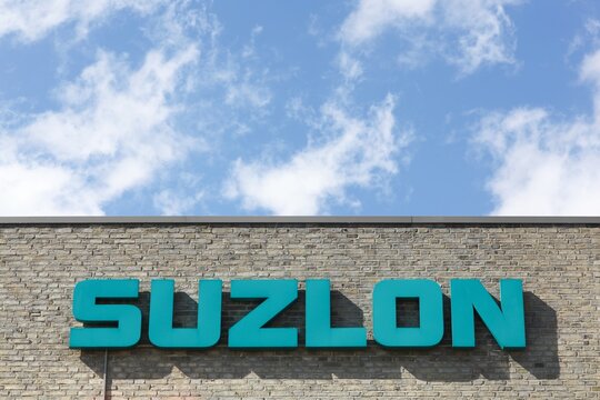 Suzlon Energy: आज फिर लगा अपर सर्किट, जानिए तगड़ी कमाई का मौका | Suzlon  Energy shares hit upper circuit today know the returns so far - Hindi  Goodreturns