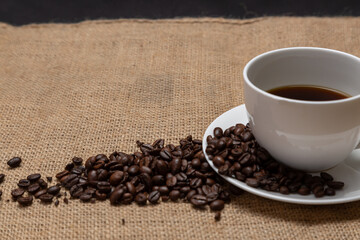 Fototapeta na wymiar コーヒー, コーヒー豆, 麻ぶくろ, コーヒーカップ