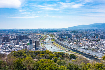 山の上から見た大阪の風景