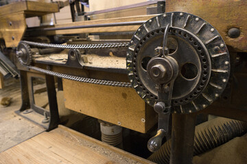 Antica macchina da falegname.