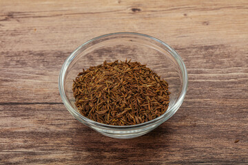 Dry zeera seeds in the bowl