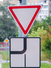 give way and turn main road