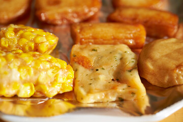 potatoes with garlic and cheese