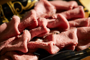 Thinly sliced beef lunch box